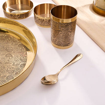 Brass Hand carved Thali/Dinner Set (1.3 Kg)
