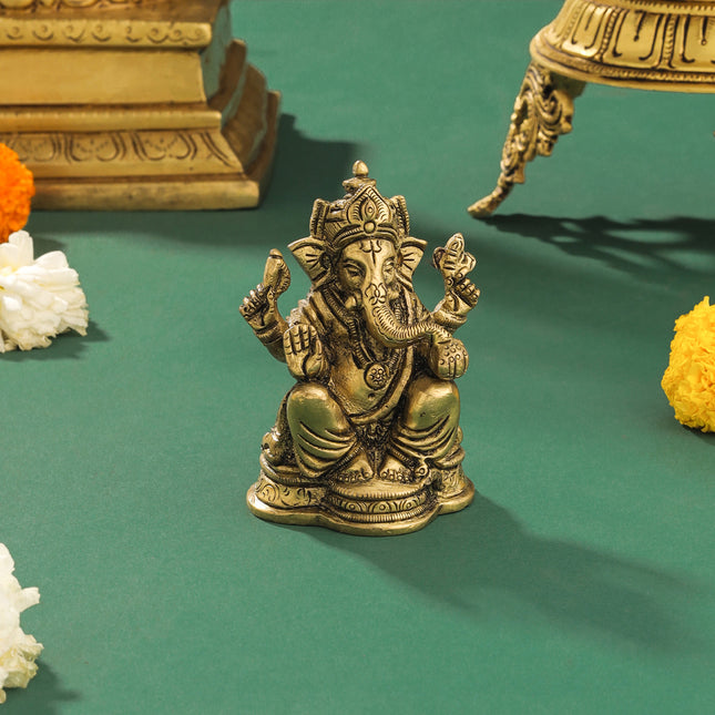 Brass Blessing Ganesha Idol (3.5 Inch)