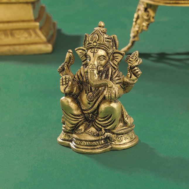Brass Blessing Ganesha Idol (3.5 Inch)