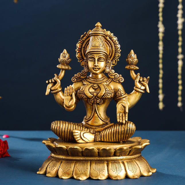 Brass Superfine Goddess Lotus Lakshmi Idol (11 Inch)