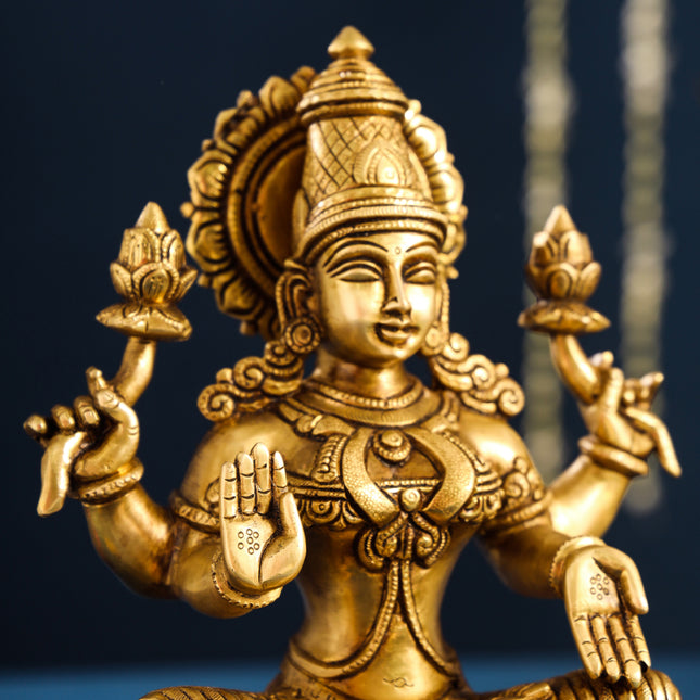 Brass Superfine Goddess Lotus Lakshmi Idol (11 Inch)