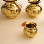 3.5 INCHES (4*4*3.5); WEIGHT - 200 GRAMS; CAPACITY - 400 ML