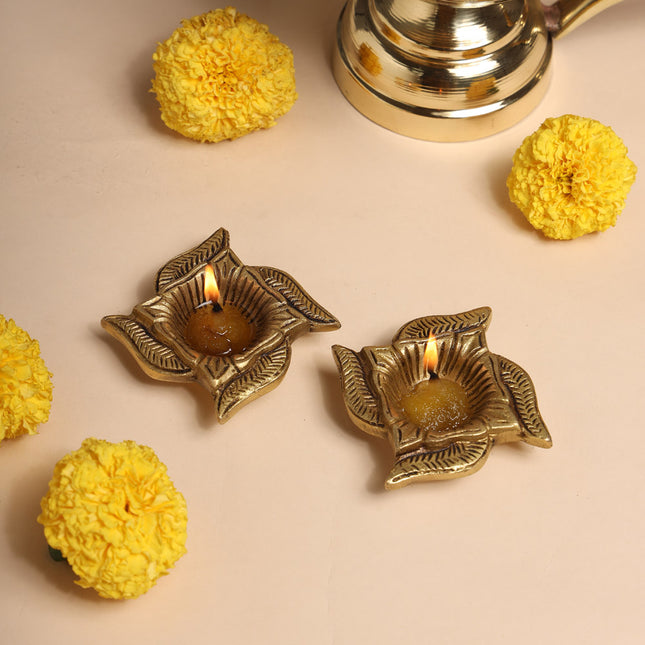 Brass Swastik Oil Diya Set (0.8 Inch)