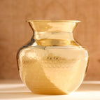 Height - 5.2 inch (5 x 5 x 5.2 inch) ; weight - 600 gram ; capacity - 900 ml