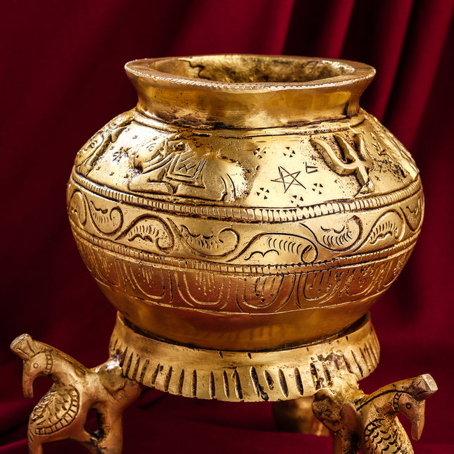 Brass Gangla Kalash With Stand (8 Inch)