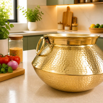 Brass Hammered Vintage Handi / Degchi with Lid