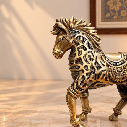 Brass Lightweight Horse Statue (4 Inch)