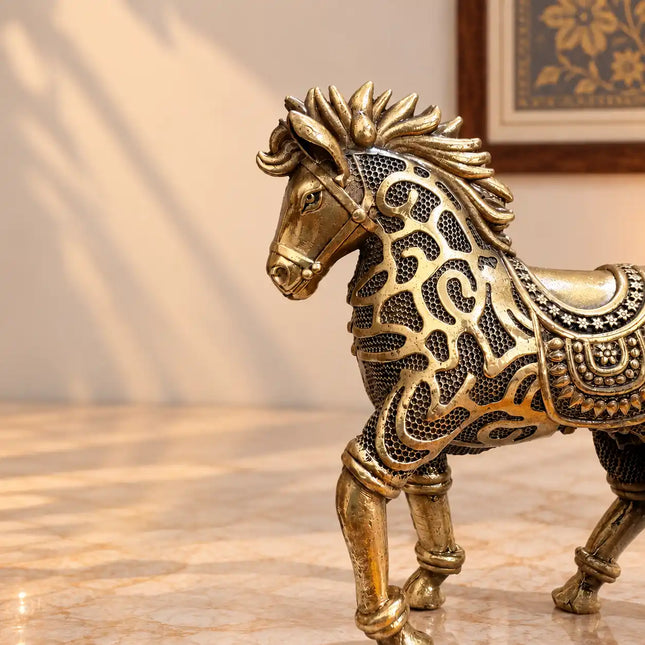 Brass Lightweight Horse Statue (4 Inch)