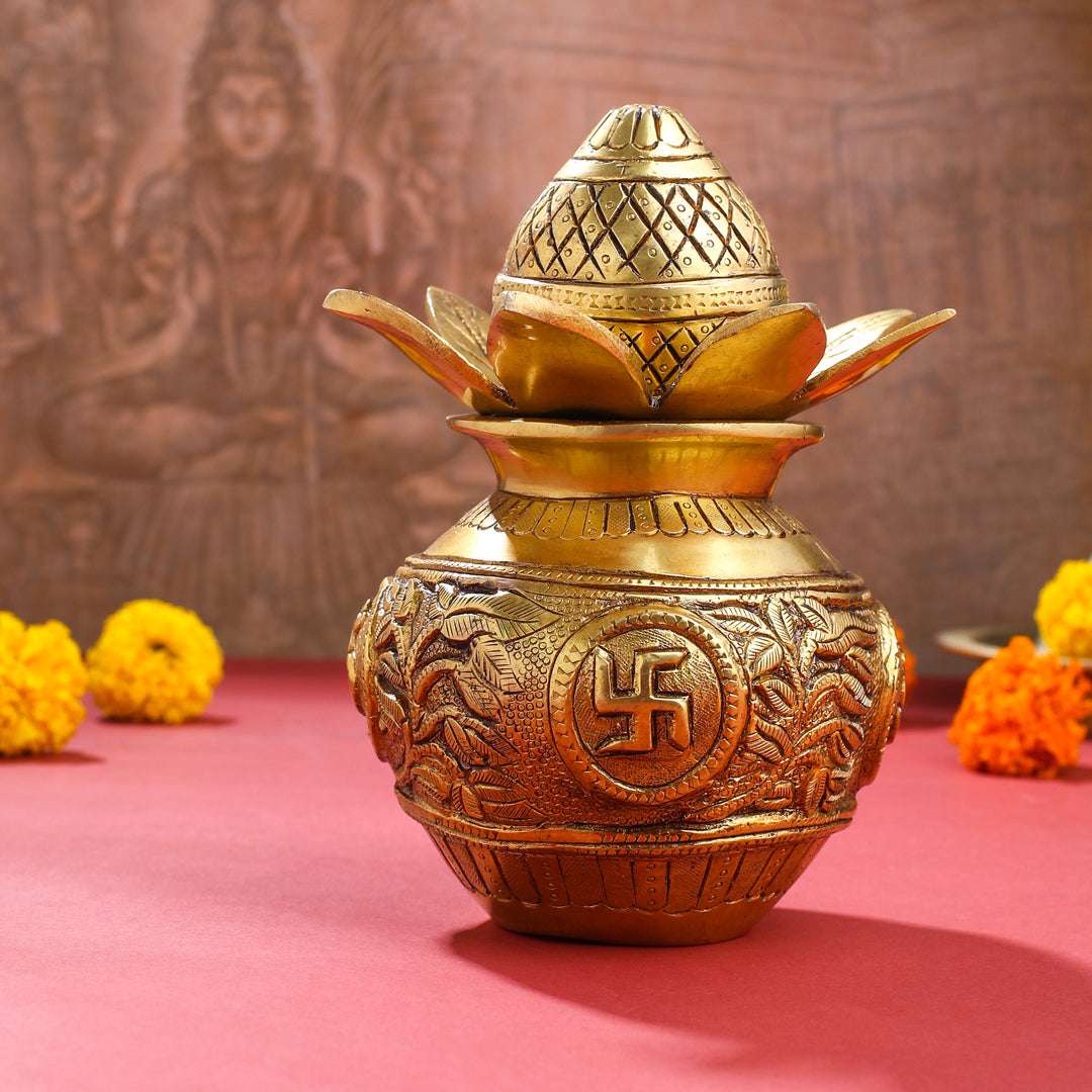 Kalash Basic Brass Kalash with Coconut & Leaves (8 Inch) – Vedansh Craft