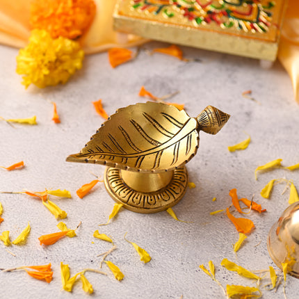 Brass Elegant Leaf Patel Diya – Handcrafted Traditional Decor (2.5 Inch)