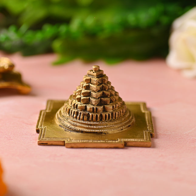 Brass Superfine Maha Meru Shree Yantra – Divine Handmade Brass Decor (2 Inch)