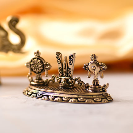 Brass Shankh Chakra Namah Showpiece – Sacred Handcrafted Decor (1.5 Inch)