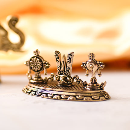 Brass Shankh Chakra Namah Showpiece – Sacred Handcrafted Decor (1.5 Inch)