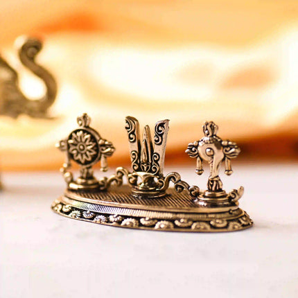 Brass Shankh Chakra Namah Lightweight Showpiece (1.5 Inch)