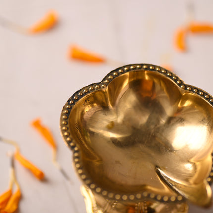 Brass Elegant Single Patel Diya – Handmade Traditional Brass Lamp