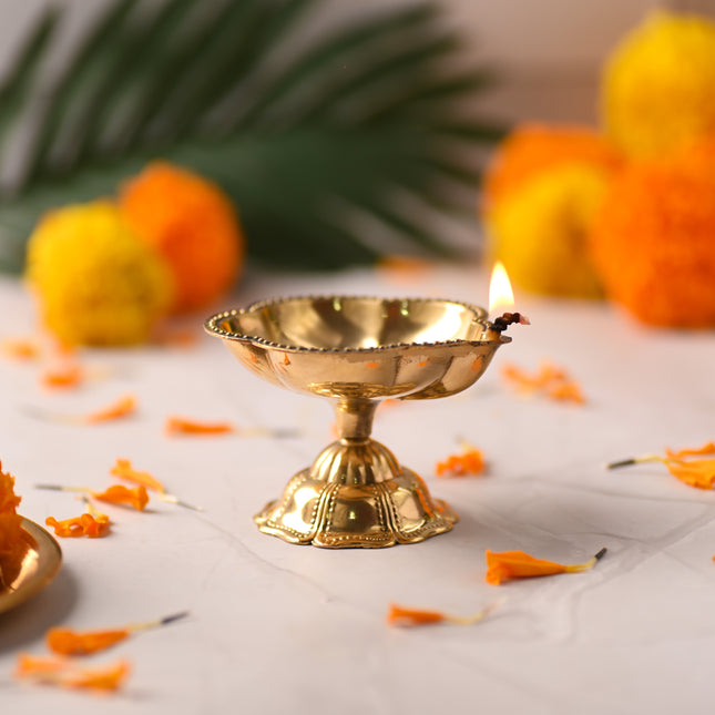 Brass Elegant Single Patel Diya – Handmade Traditional Brass Lamp