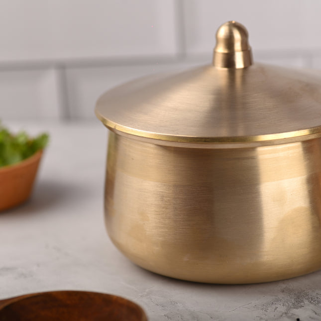 Brass Royal Serving Bowl with Lid – Traditional Brassware (5 Inch)