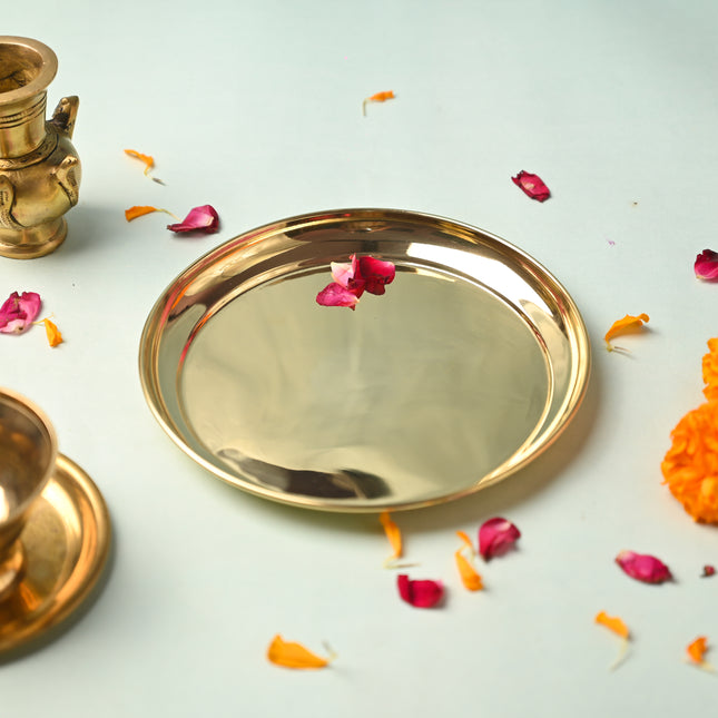 Brass Elegant Plain Thali – Traditional Indian Brassware for Everyday Dining (7.1 Inch)