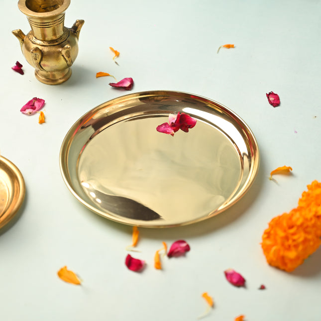 Brass Elegant Plain Thali – Traditional Indian Brassware for Everyday Dining (7.1 Inch)