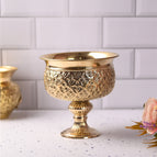 Height - 7 inch (7 x 7 x 7 inch) ; weight - 800 gram