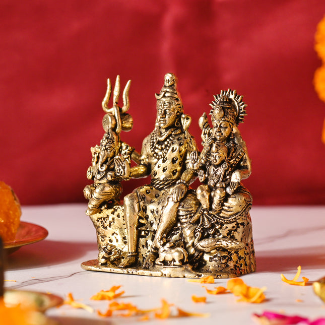 Brass Shiv Family Idol – Handcrafted Traditional Brass Decor