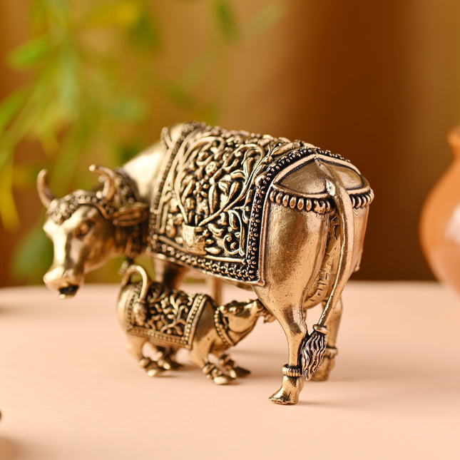 Brass Kamdhenu Cow with Calf Idol – Handmade Auspicious Decor