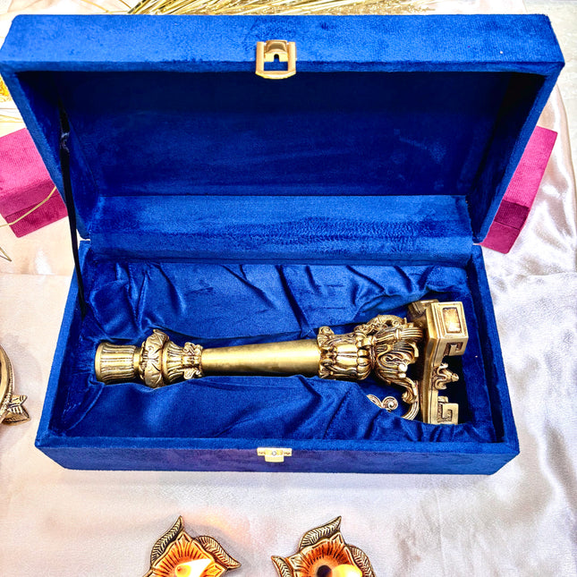 Brass Candle Stand with Velvet Gift Box – Elegant Décor & Gift (10.9 Inch)