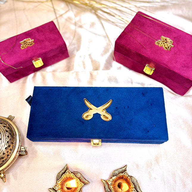 Brass Handcrafted Katar with Velvet Gift Box – Premium Indian Decor (9.5 Inch)