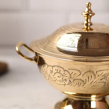 Brass Serving Pot With Lid And Handle (7 Inch)