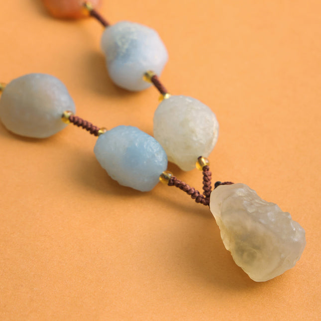 Resin Handcrafted Bead Necklace Jewelry with Tribal Charm