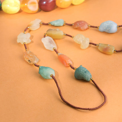 Resin Handcrafted Bead Necklace Jewelry with Tribal Charm