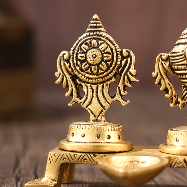 BRASS SHANKH CHAKRA WITH DIYA (3 INCH)