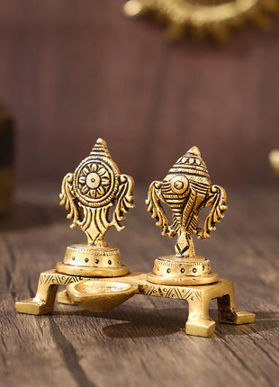 BRASS SHANKH CHAKRA WITH DIYA (3 INCH)