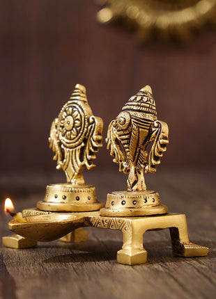 BRASS SHANKH CHAKRA WITH DIYA (3 INCH)