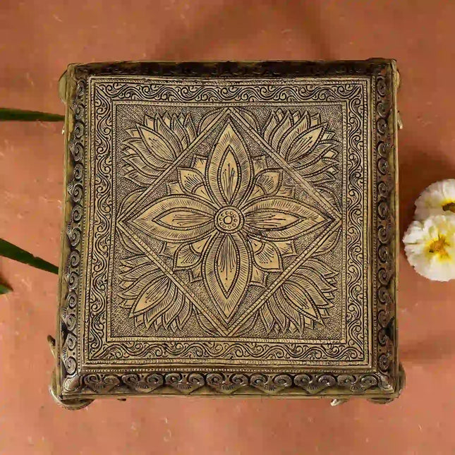 Brass Chowki With Elephant Pillars (5 Inch)