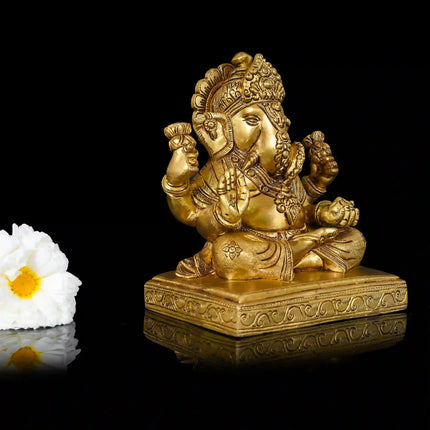 Brass Sitting Ganesha Superfine Idol (7 Inch)