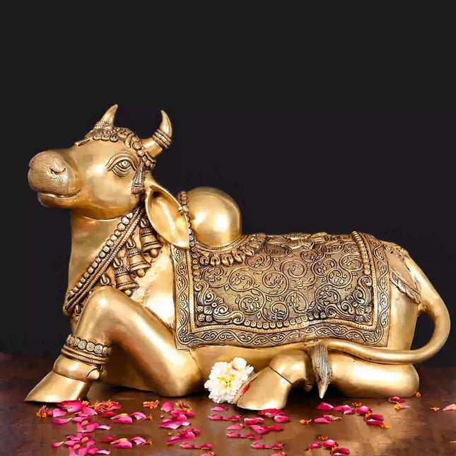 Brass Majestic Nandi Superfine Idol (15 Inch)