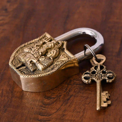 Brass Shiva Family Door Lock With Three Keys (4.5 Inch)