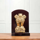 Height - 5 inch (3.8 x 2.8 x 5 inch) ; weight - 400 gram
