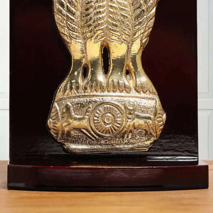 Ashok Stambh With Wooden Pannel