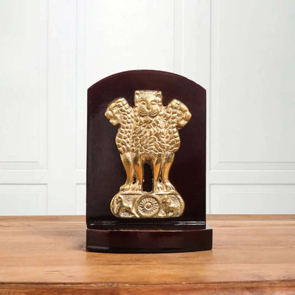 Ashok Stambh With Wooden Pannel