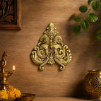 Height - 7 inch (5.5 x 0.5 x 7 inch) ; weight - 830 gram