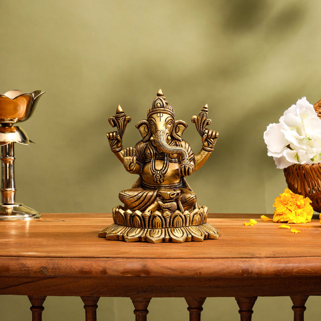 Brass Superfine Ganesha Idol (5.8 Inch)
