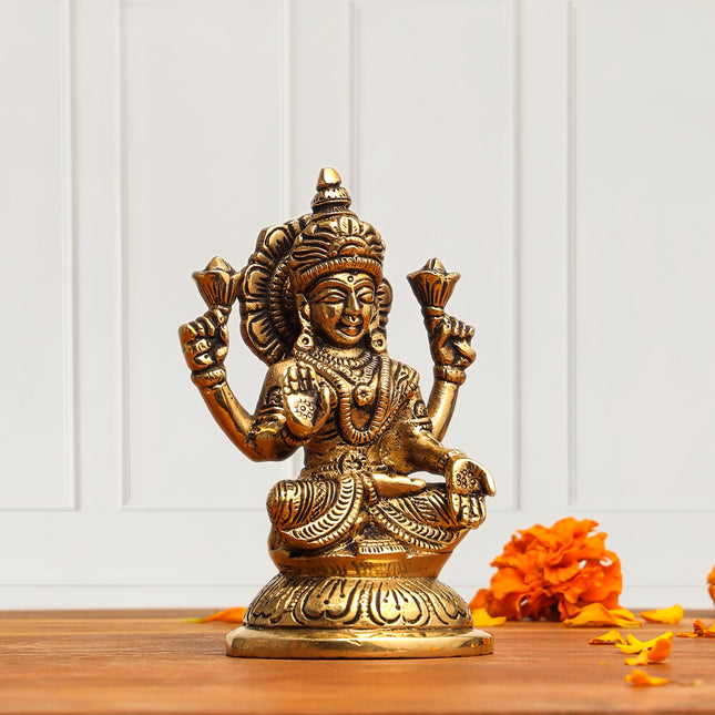 Brass Goddess Lakshmi Idol (4.5 Inch)
