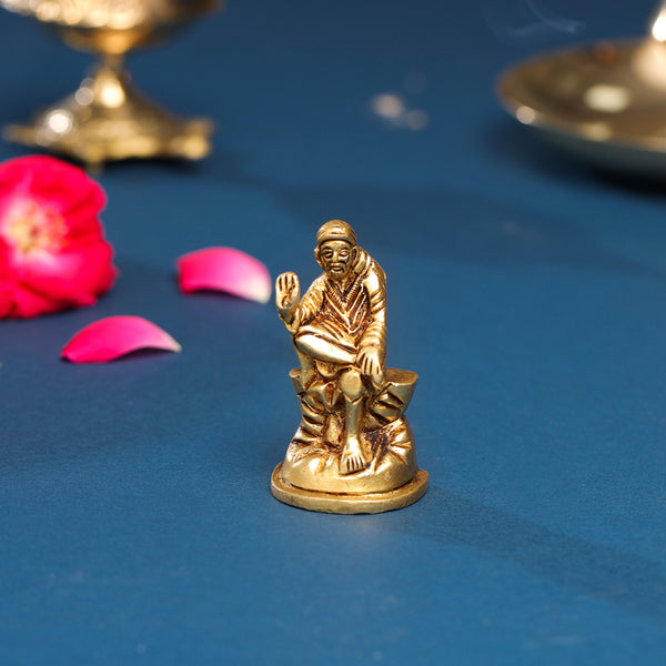 Brass Sai Baba Idol With Pearl Box (2.2 Inch)