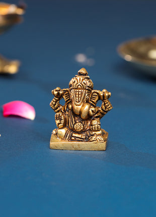 Brass Superfine Blessing Ganesha Idol (2 Inch)