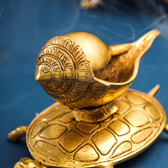 Brass Conch On Tortoise (4.5 Inch)