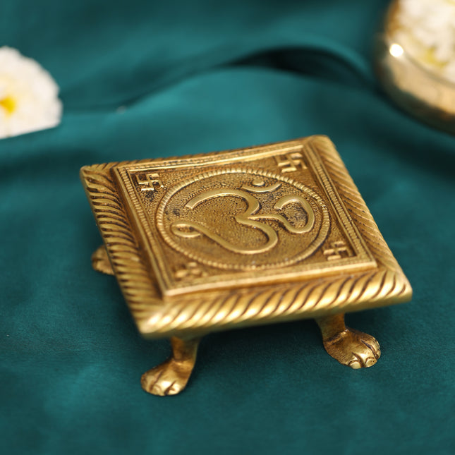 Brass Om Pooja Chowki (2 Inch)