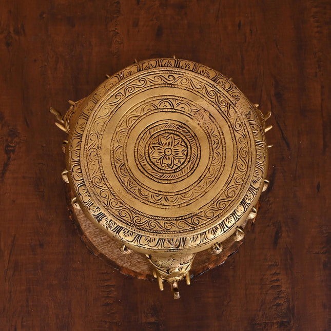BRASS STOOL WITH HANGING BELLS (6.2 INCH)
