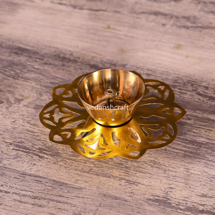 Brass Alluring Akhand Diya (2 Inch)